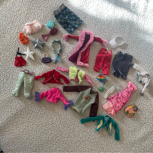 Bratz Clothing Lot - Picture 2 of 7
